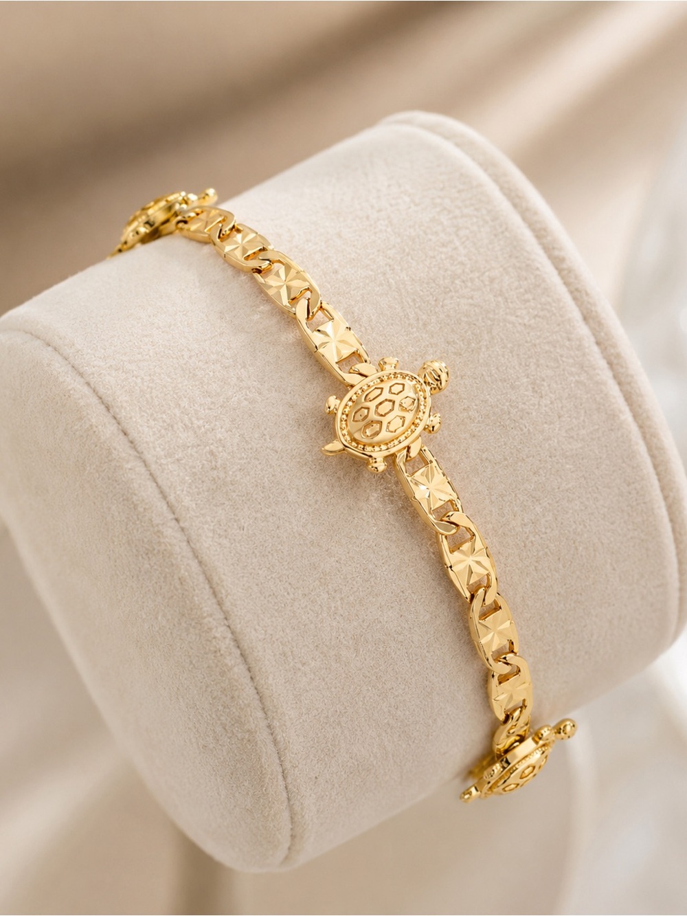 18k Turtle Bracelet